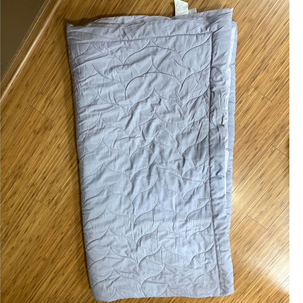 Tommy Bahama Full Size Quilt / Comforter – Lavender & Dark Lavender – Cotton - Picture 2 of 6